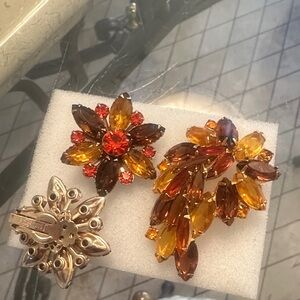 Elegant Multicolor Crystal Brooch Set